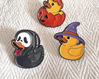 Cute Yellow Ducks Enamel Pins, Cute Duck Badge, Funny Dcuk Brooch for Canvas Bags, Backpacks, Lanyards, Accessary for Dcuk Lovers