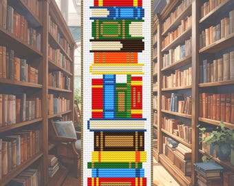 Può includere: Un segnalibro a punto croce con una pila di libri colorati. I libri sono di vari colori, tra cui rosso, blu, verde, arancione e giallo. Lo sfondo mostra una biblioteca con scaffali pieni di libri.