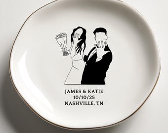 Personalisierte Ring Schale für Paar, Verlobung, Hochzeit Schmuck Schale, Initialen und Datum, Hochzeit Trinket Tablett, Brautdusche Geschenk, Jahrestag