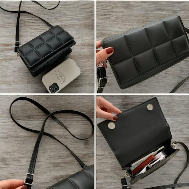 以下が含まれることがあります： キルティングデザインの黒い長方形のクロスボディバッグ。 長く調整可能なストラップとシルバーのバックルが付いています。 バッグの内部が見え、いくつかのアイテムが入っています。 クマのデザインのスマートフォンがバッグの隣にあります。