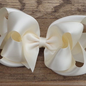 SATIN Hair Bow for Weddings~Wedding Hair Bows~Ivory/Cream Satin Hair Bow~Flower Girl Hair Bow~Hair Bows for Flower Girls~Satin Hairbows~Bows