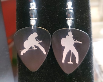 Pendientes de púa de guitarra de Elvis reutilizados, silueta plateada