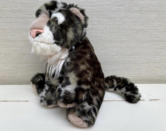 Snow Leopard Sitting Soft Toy Plush Keel Toys No Tag 9"