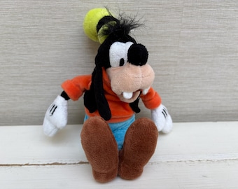 Walt Disney Goofy Dog Plush Soft Toy 8"