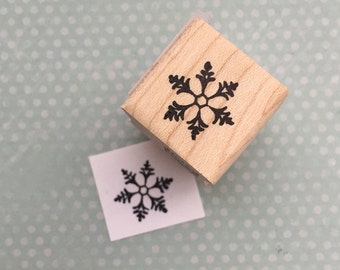 Tiny Snowflake Rubber Stamp 2110