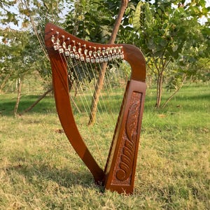 Arpa lira irlandesa de palanca de palisandro de 15 cuerdas, arpa de música celta con funda, llave de afinación y cuerdas de nailon.