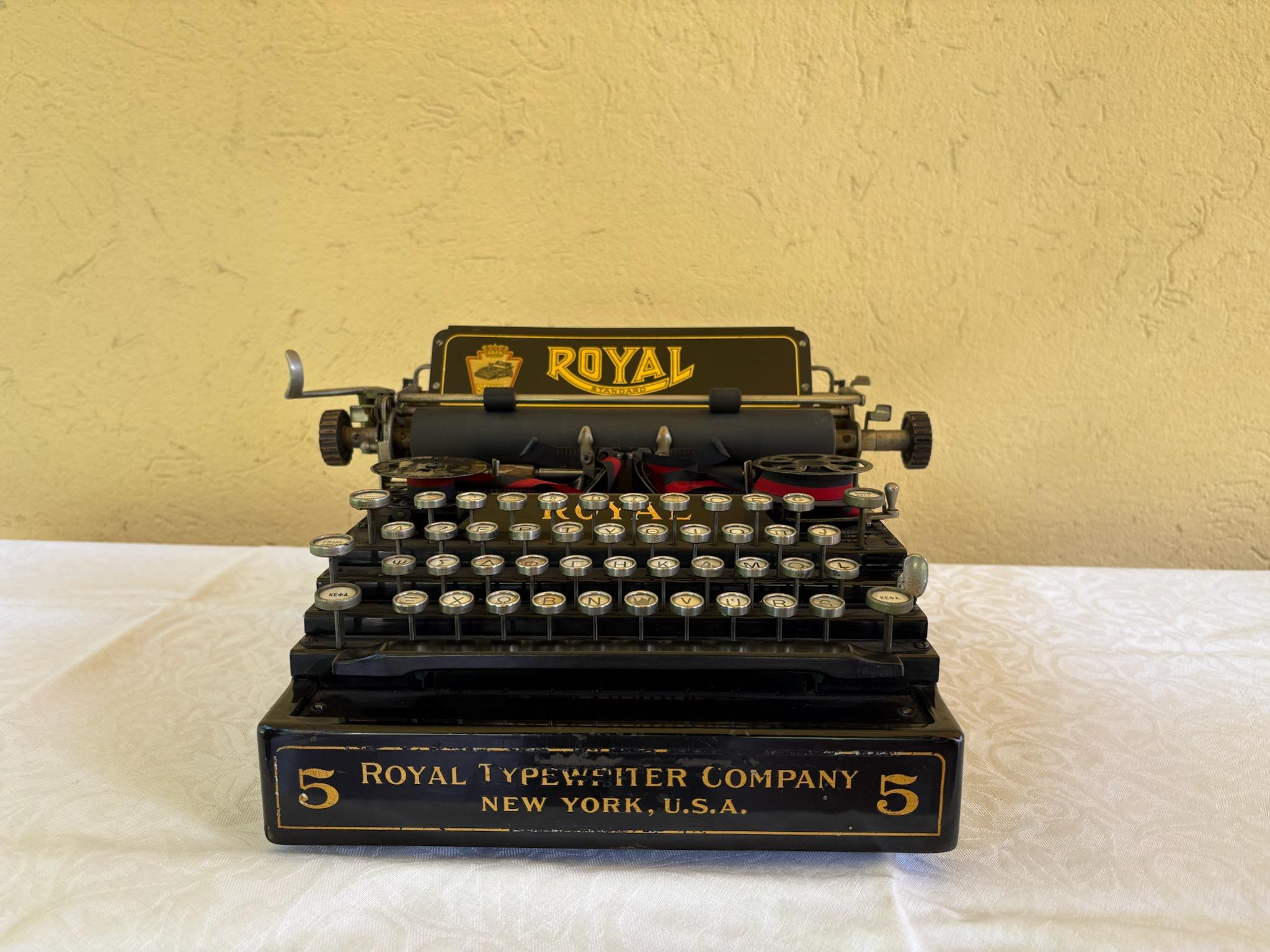 ロイヤル POYAL ポータブルタイプライター200 Royal 200 Litton - Portable Typewriter - Made in Japan - Tested