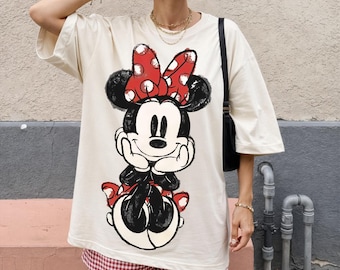 Camiseta con retrato vintage de Minnie Mouse, diseño clásico, estilo retro, para viajes a Disney, de Minnie, para vacaciones familiares en Disney.