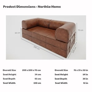 Puede incluir: Un sof&aacute; de cuero marr&oacute;n con reposabrazos redondeados y estructura met&aacute;lica. Tama&ntilde;o total: 200 x 100 x 70 cm. Altura del asiento: 34 cm, profundidad del asiento: 65 cm, ancho del asiento: 130 cm. Dimensiones del producto de Northia Home.