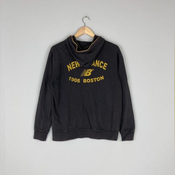 New Balance, Vintage 00s NEW BALANCE Hoodies Sweatshirt Big Logo New Balance Jumper Pullover Black Sportswear Casual Outfit Sweater Medium