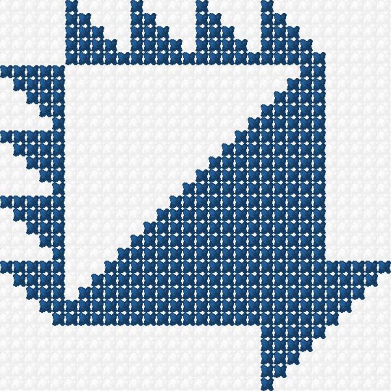 Może przedstawiać: Wz&oacute;r haftu krzyżykowego przedstawiający geometryczny kształt w odcieniach niebieskiego na białym tle. Projekt ma kwadratowy kształt z tr&oacute;jkątem i postrzępioną krawędzią. Wz&oacute;r składa się z małych, r&oacute;wnomiernie rozmieszczonych ścieg&oacute;w.