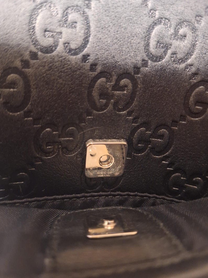 Authentic Gucci black guccissima clutch wristlet with leather strap GG monogram iconic design great condition very clean bild 14