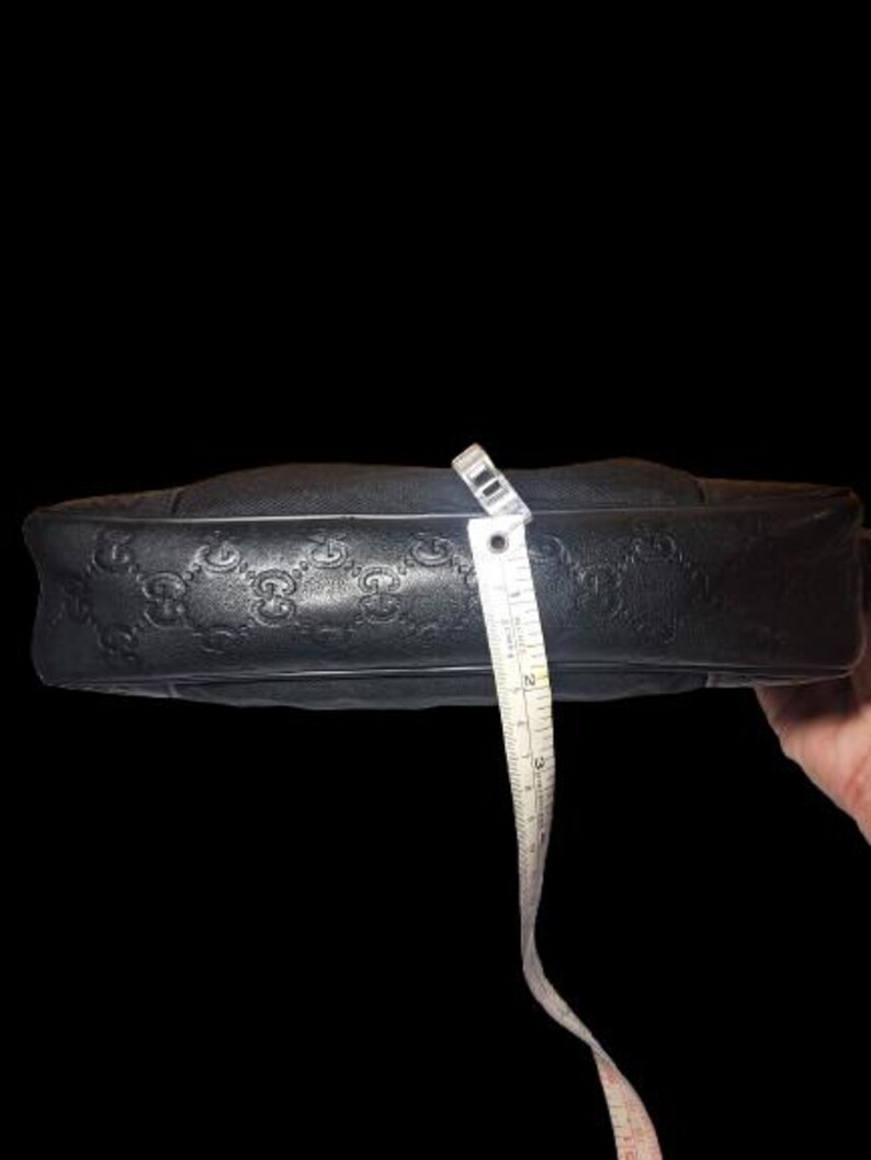 Authentic Gucci black guccissima clutch wristlet with leather strap GG monogram iconic design great condition very clean bild 3