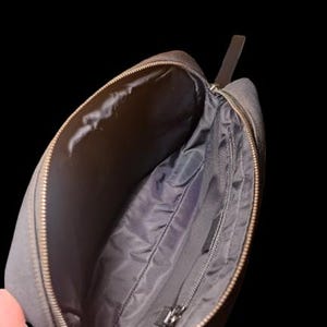 Authentic Gucci black guccissima clutch wristlet with leather strap GG monogram iconic design great condition very clean bild 8