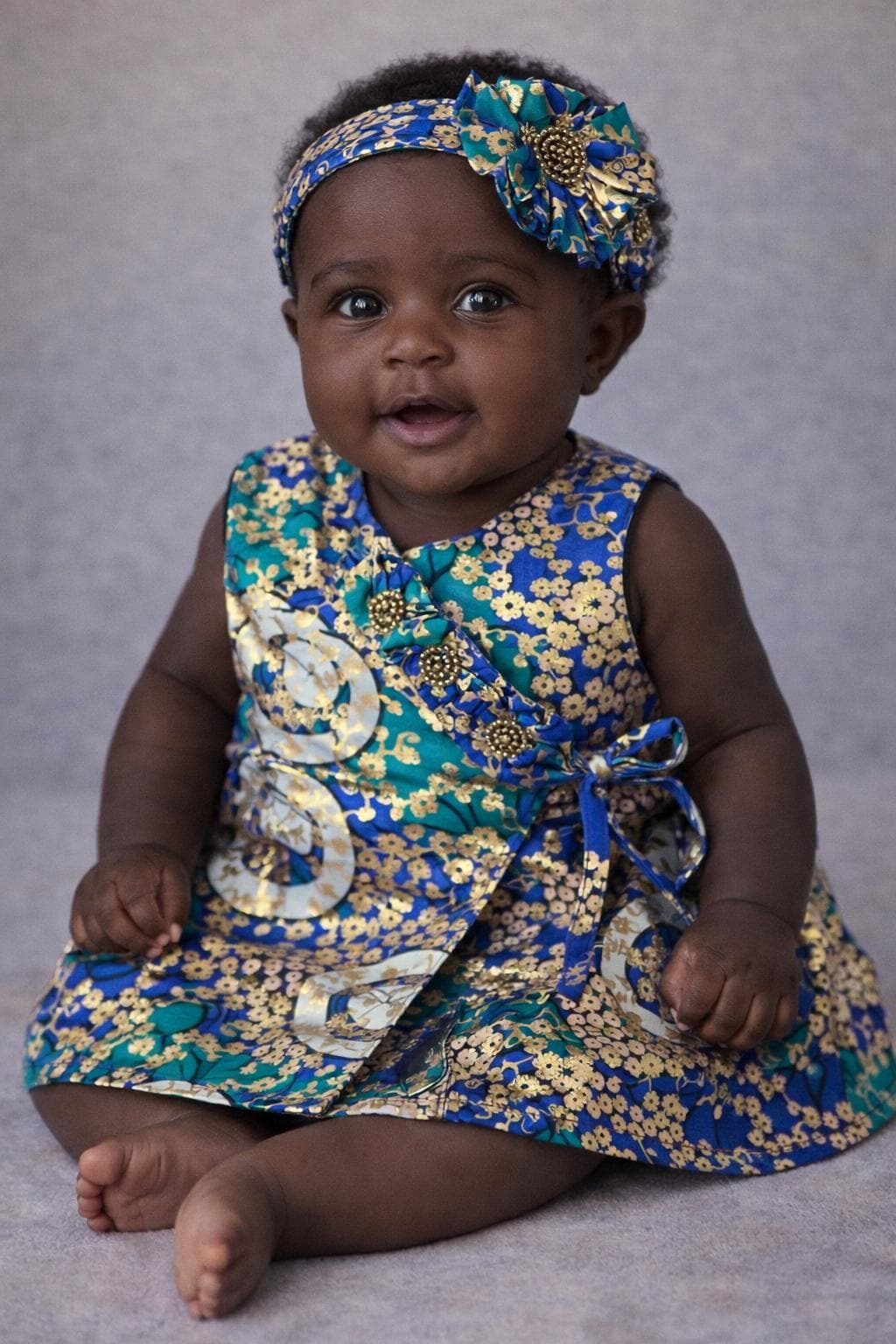 Robe Artisanale Nicaraguayenne Fille – Taille 2, Broderie Fleurie Bleue