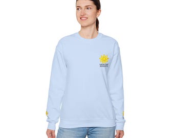 Savor the Moments TM Daisy Shirt. Heart in Pedal Floral Tee, Emotional Nature Lover Graphic T-shirt, Minimalist Tee