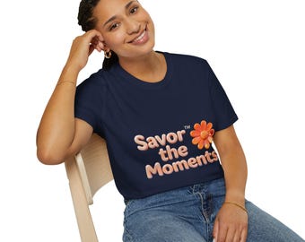 Retro Daisy Typography T‑Shirt • Savor the Moments™ 3‑D Lettering Tee • Positive Quote Graphic • Casual Unisex Apparel