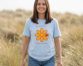 Life Moves Fast Flower T-Shirt | Retro Daisy Graphic