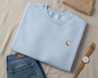 Sudadera minimalista de cuello redondo con bordado de coco – Ropa costera tropical