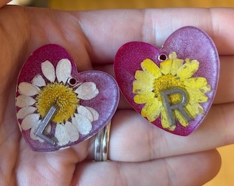 ハート型樹脂製X線マーカー - 透明なLとRのラベル付き押し花