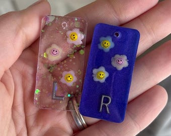 スマイリーフラワーのX線マーカー、紫と透明のグリッターハンドメイド（放射線技師向け）