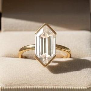 Halve bezel set zeshoekige moissaniet ring, solitaire moissaniet verlovingsring, stapelbare trouwring voor bruid statement moissaniet ring