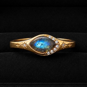 Marquise Labradorite Celestial Ring, Gold Moon and Star Ring, Vintage Style Engraved Boho Jewelry, Witchy Alternative Promise Ring for Her