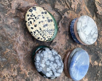 Pocket Gemstone Worry Stone, Natural Healing Crystal, Polished Thumb Stone, Anxiety & Stress Relief, Reiki Energy, Meditation Gift