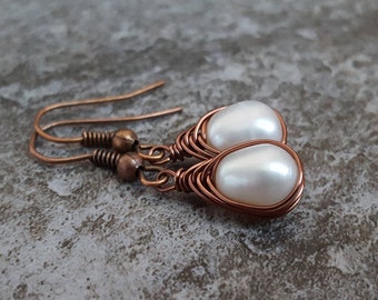 Caged White Pearl Copper Earrings, Wire Wrapped Pearl Jewelry, Natural Pearl Earrings, Herringbone Copper Earrings, Unique Gift for her