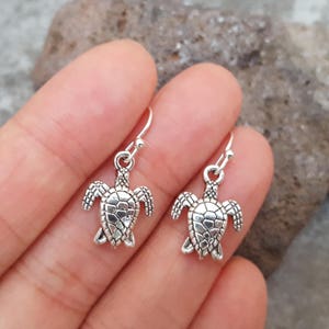 Sale Silver Sea Turtle Earrings, Silver Turtle Earrings, Turtle Jewelry, Beach, Ocean Theme, Gift for her, jingsbeadingworld, Nature These