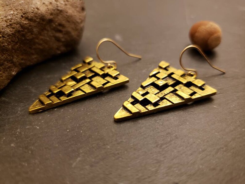 Filigree Textured Statement Earrings Antique Gold Triangle Drop Gold Filled Earrings Geometric Gift For Her 14K Gold Filled Earwire