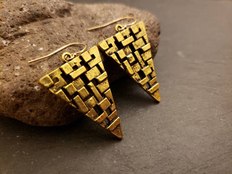 Filigree Textured Statement Earrings Antique Gold Triangle Drop Gold Filled Earrings Geometric Gift For Her 14K Gold Filled Earwire