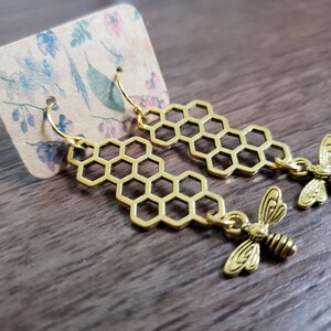 Bee and Honeycomb Gold Earrings, Queen Bee, Geometric Statement Earrings, Unique Gift Ideas For Her, Minimalist Jewelry, jingsbeadingworld