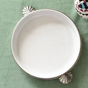 Vintage Woodbury Pewter Serving Dish with Ceramic Insert and Shell Handles | Round Oven to Table Casserole Server