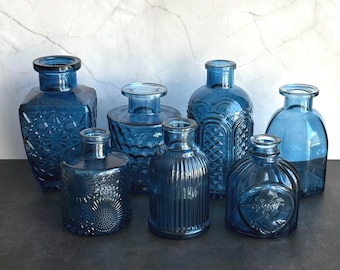 Jarrones pequeños de cristal azul zafiro estilo vintage / Mini jarrón para flores y decoración cottagecore