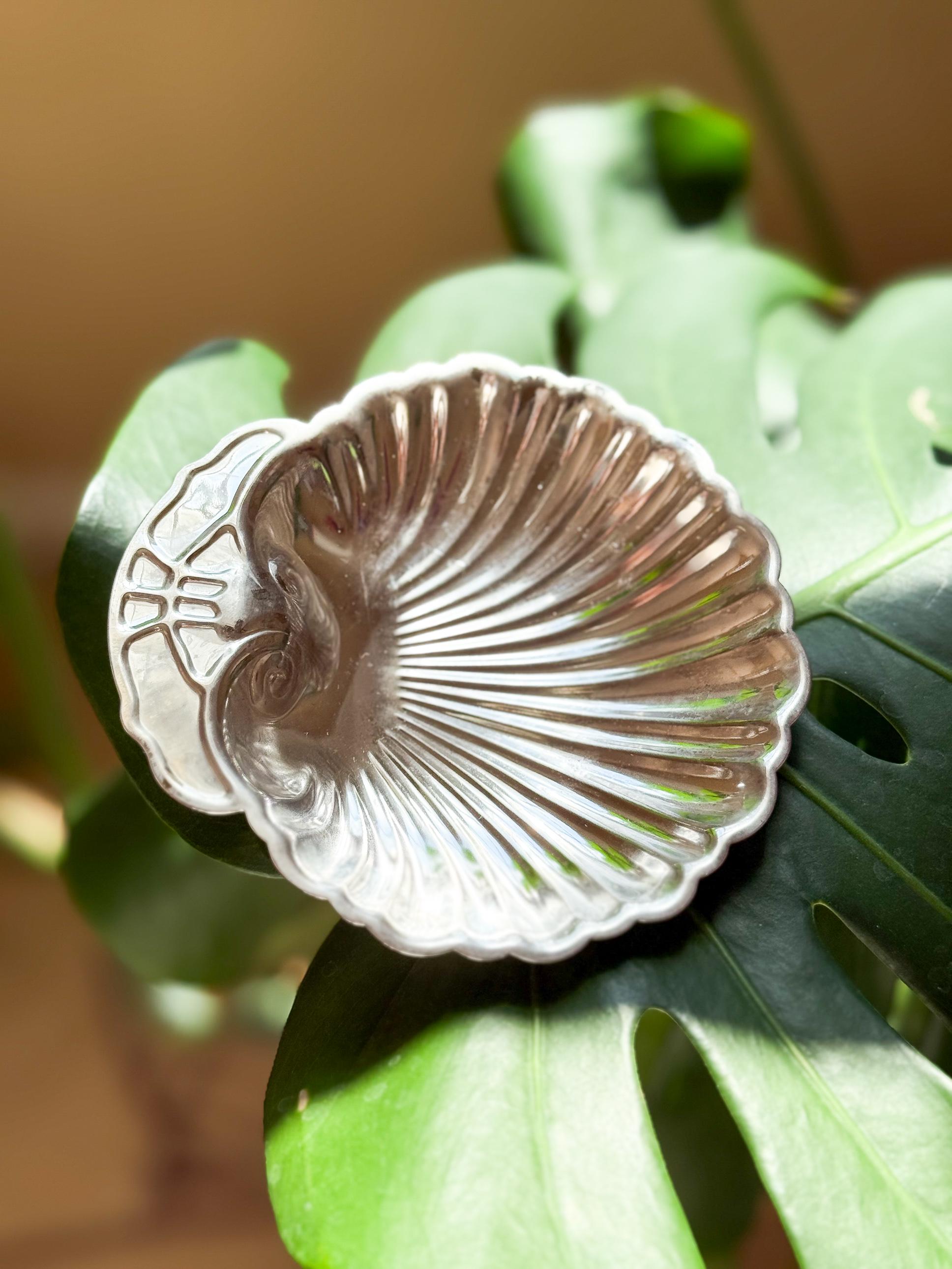Vintage Metal Clam Shell Dish – Coastal Wabi-sabi Decor - Etsy