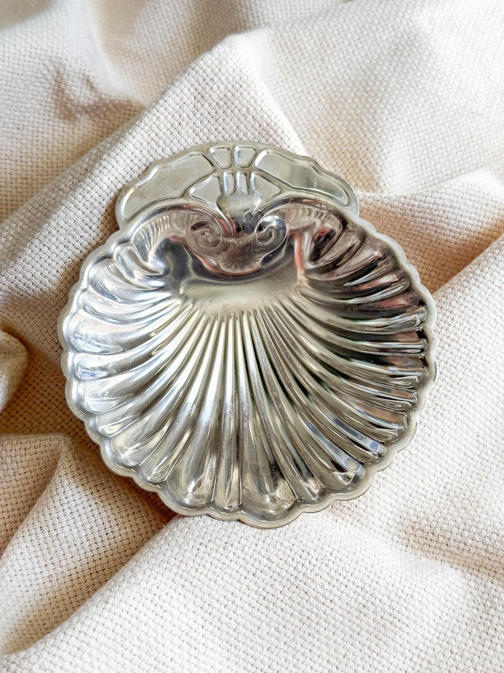 Vintage Metal Clam Shell Dish – Coastal Wabi-sabi Decor - Etsy