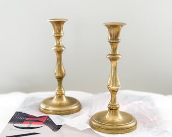 Portacandele conici in oro europeo: elegante centrotavola per matrimoni (set da 3) - Italia