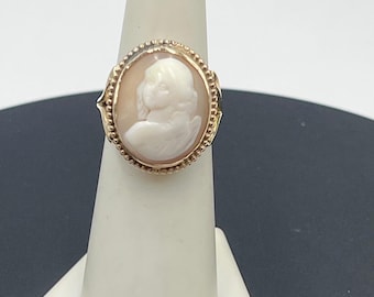 Vintage 14K Yellow Gold Shell Lady Carved Relief Cameo Ring Sz 5.75