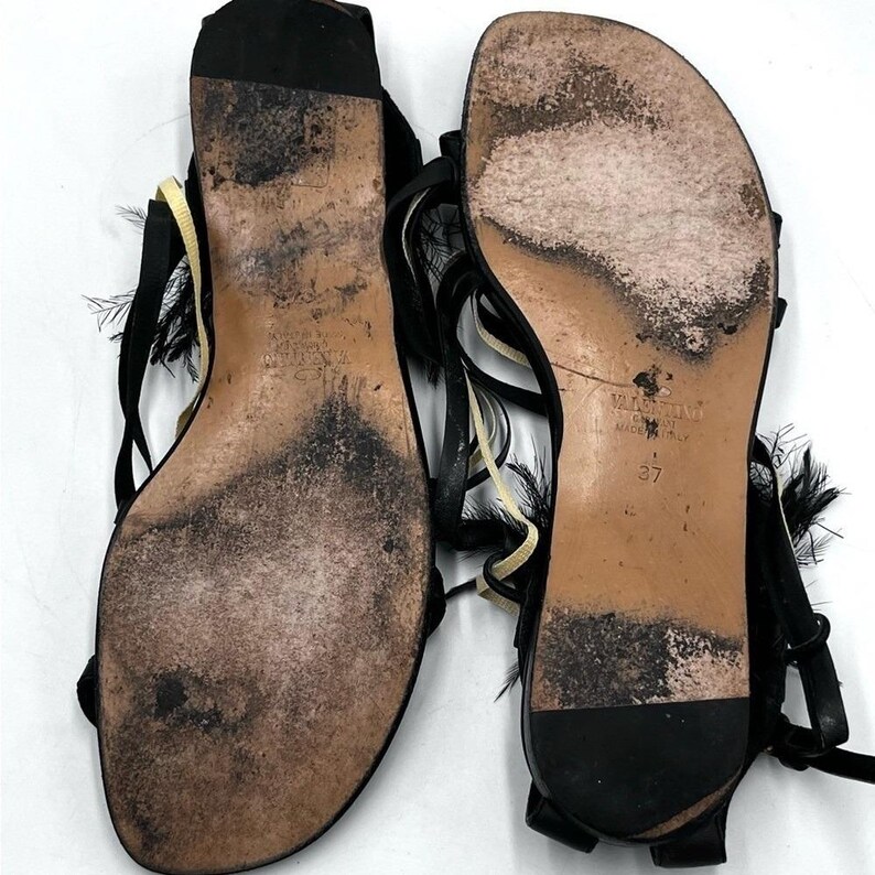 Valentino Garavani Native Black Leather Ostrich Feather Trim Sandal 37/US 6.5. image 7