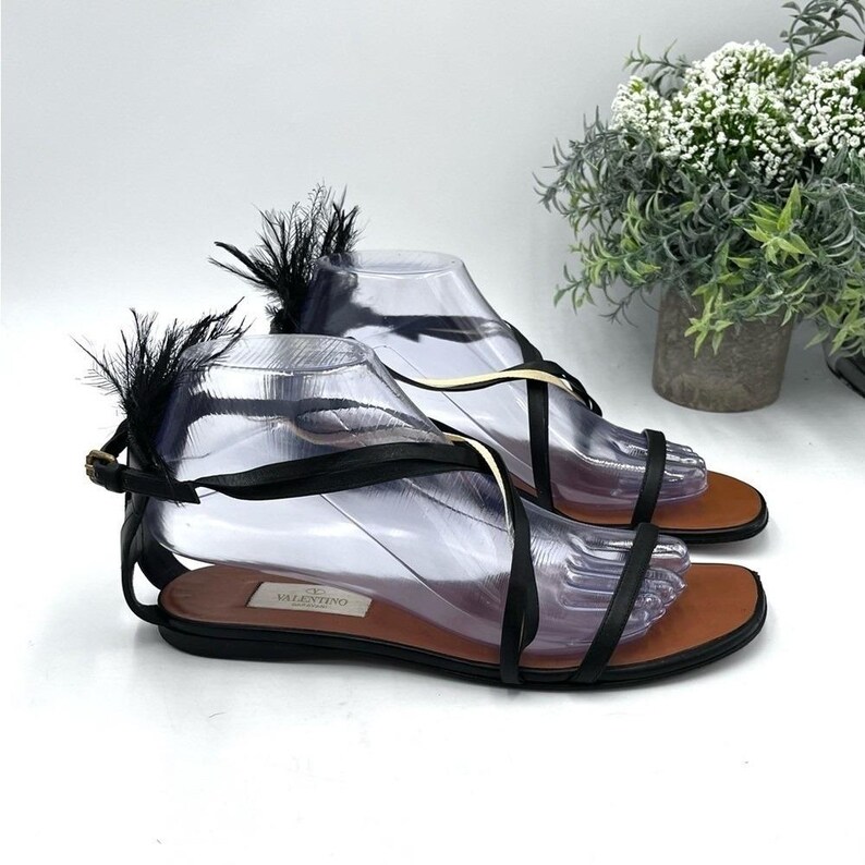 Valentino Garavani Native Black Leather Ostrich Feather Trim Sandal 37/US 6.5. image 2