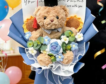 Bukiet z misiem na zakończenie roku szkolnego ze słonecznikami i różami, ręcznie robiony na szydełku bukiet kwiatów, uroczy prezent na zakończenie roku szkolnego, uroczy prezent na pamiątkę ukończenia roku szkolnego