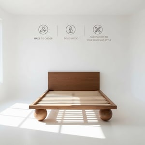 Cama de plataforma de madera maciza a medida / Patas redondas esculturales, diseño de inspiración japonesa. HECHA A MEDIDA.