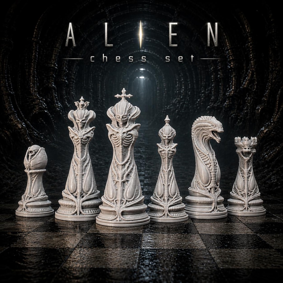 Chess Horror Alien Chess Set - 32 Xenomorph Chess Pieces, Cosmic Horror Chess Set ...