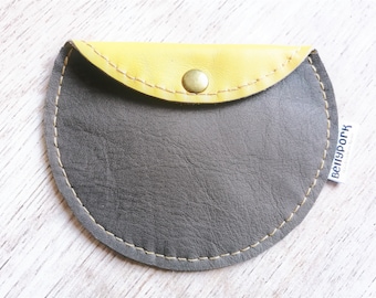 Circle purse,minimal coin purse,snap coin purse,small purse,coin purse,leather coin purse,leather pouch,leather coin pouch,minimal wallet
