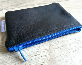 Black coin purse,zippered coin purse,blue coin purse,zippered purse,black leather purse,leather coin purse,black and blue,zippered pouch