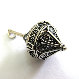 Hanukkah Dreidle, Sterling Silver 925 Filigree Dreidel Pendant, Hanukkah Gift, Jewish Jewelry, Judaica, Hanukkah Game - ID937