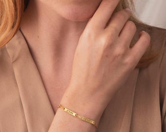 Pulsera de clip personalizada con barra con nombre grabado en plata de ley