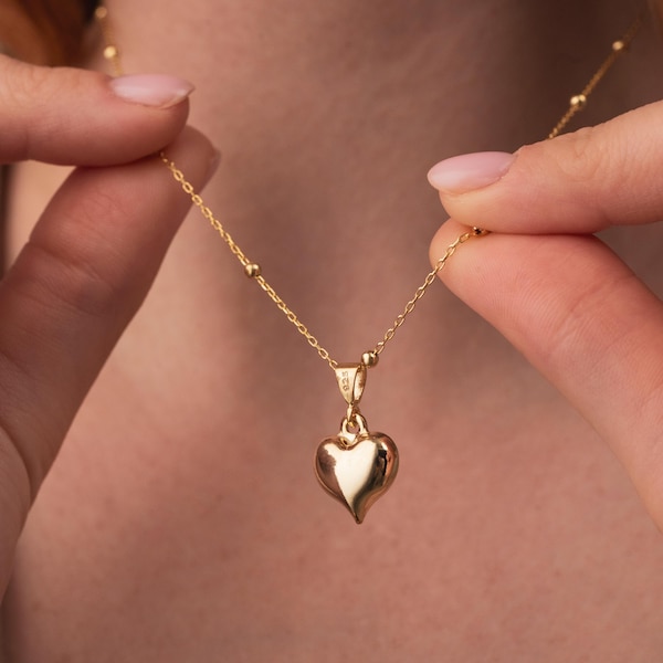 Gold Heart Dainty Necklace, Tiny Heart Necklace, Christmas Gift, Mini Heart Necklace Sterling Silver, Minimalist Gold Heart Necklace for Mom