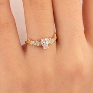 Marquise Cut Solitaire Ring, Dainty Gold Stacking  Ring, Minimalist Engagement Ring, CZ Marquise Ring, Delicate Promise Ring, Gift for Mom